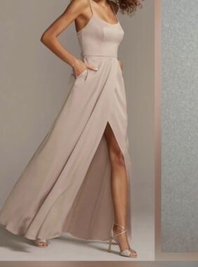 NWT David's Bridal Quartz Scoop Neck Spag Slip-Style Maxi Dress..Size:6